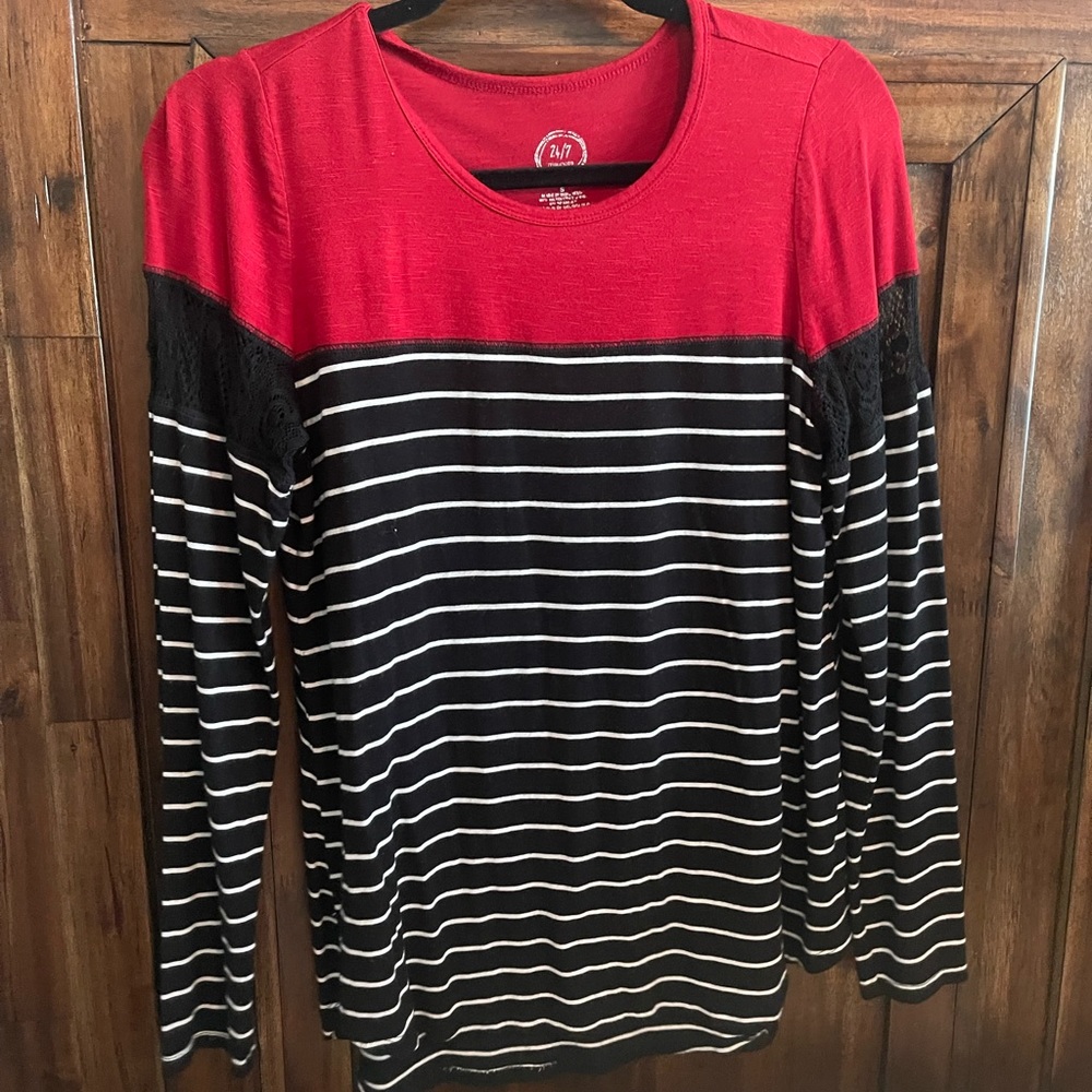 Long sleeve striped top